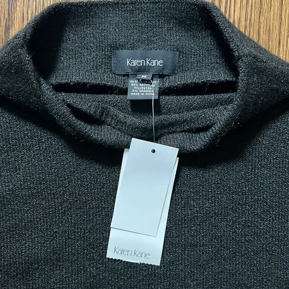 Karen Kane Black Mock Neck Long Sleeve Sweater. Size Medium NWT - Picture 2 of 4